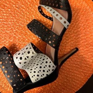 Used beautifully class shoes very stylist